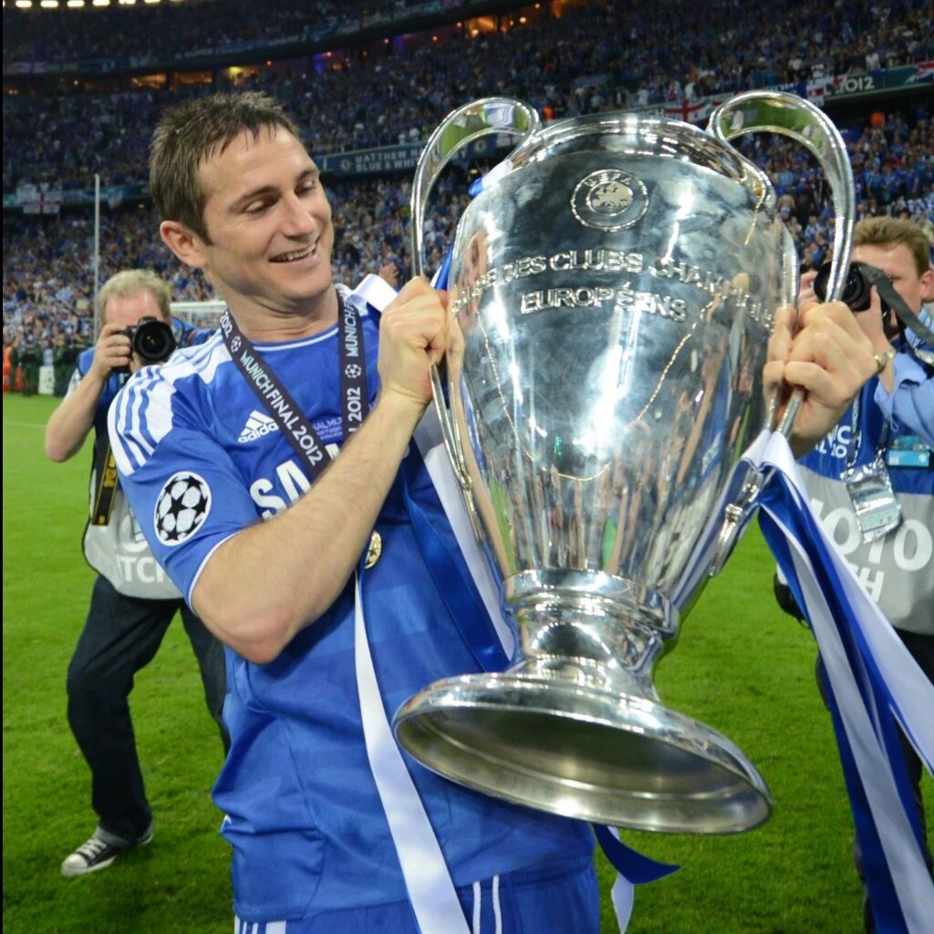 Chelsea 2011/12 Local para Niños