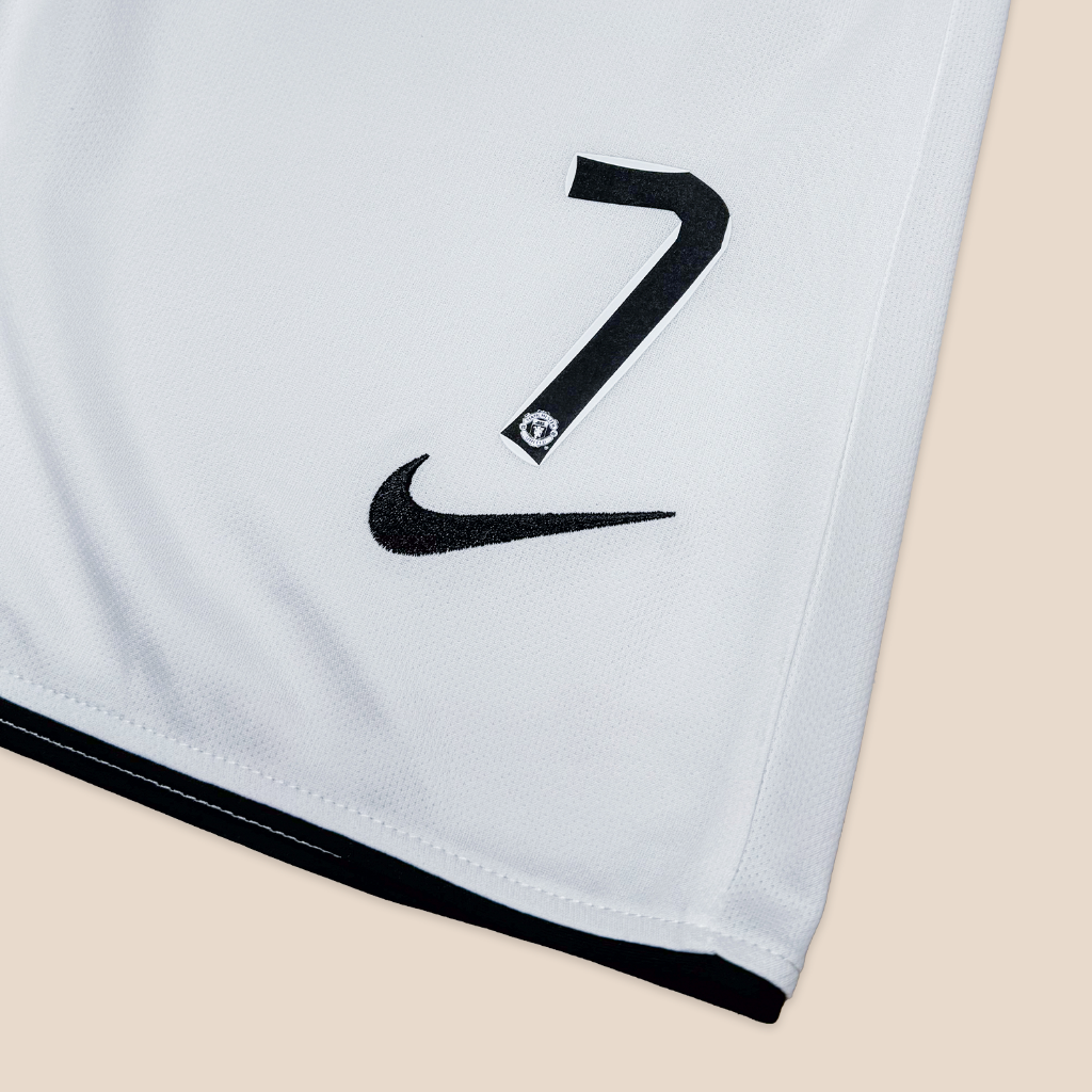 Manchester United 2007/08 Local para Niños